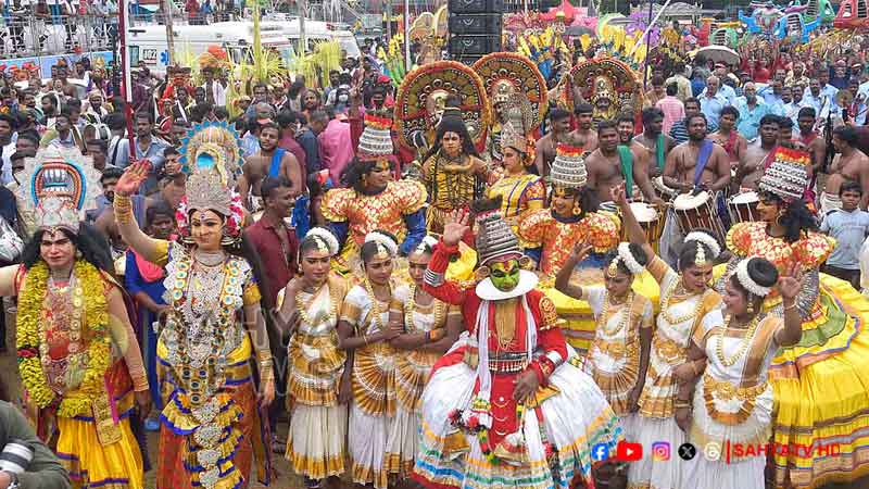ATHTHA CHAMAYAM