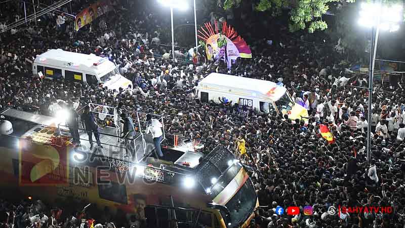 വിജയ്യുടെ റാലിയിൽ വൻ ദുരന്തം : 40 പേർ മരിച്ചതായി റിപ്പോർട്ട് 1 VIJA