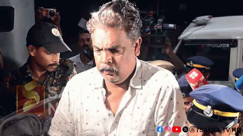 ശബരിമല സ്വര്ണക്കൊള്ള: മുരാരി ബാബുവിനെ പോലീസ് കസ്റ്റഡിയില് വിട്ടു 31 MURARI BABU