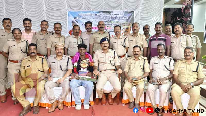 സംസ്ഥാന സ്കൂൾ കായികോത്സവത്തിൽ സ്വർണ മെഡൽ നേടിയ അതുലിനെ ആദരിച്ചു 31 SPOT