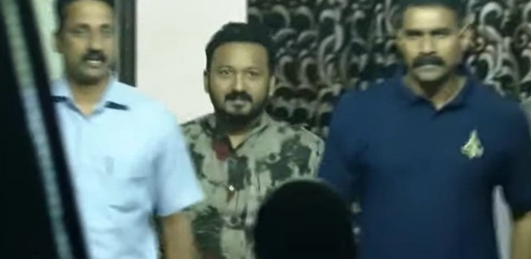 6 01 14 whfh9u18 rahul mamkootathil