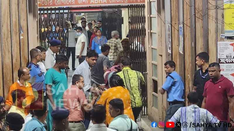 ദുർഗാ പൂജയ്ക്കിടെ തിക്കിലും തിരക്കിലും പെട്ട് 17 മരണം